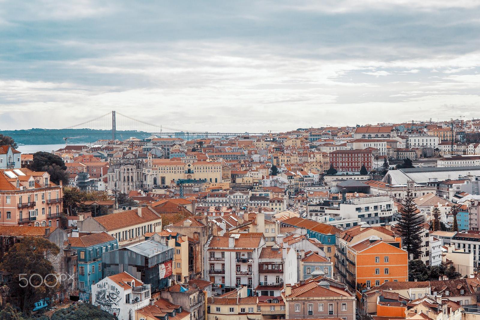 Expats Navigate Lisbon's 2026 Rental Market: Prices, Rules, Tax Benefits